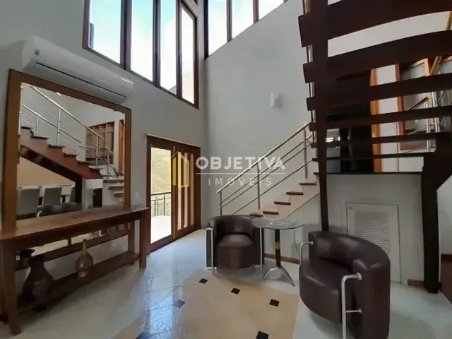 Casa 5 quartos e 4 banheiros, para alugar, no bairro Vila Jardim em Porto Alegre