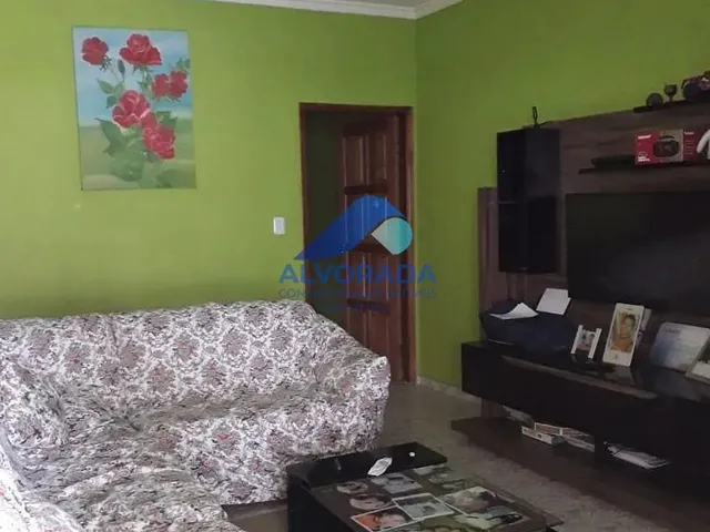 Casa com 250m² 2 quartos e 1 banheiro, à venda, no bairro Vila Machado em Jacareí