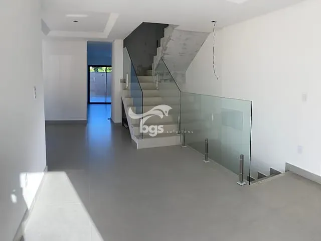 Casa com 363m² 3 quartos e 4 banheiros, à venda, no bairro Ariribá em Balneário Camboriú