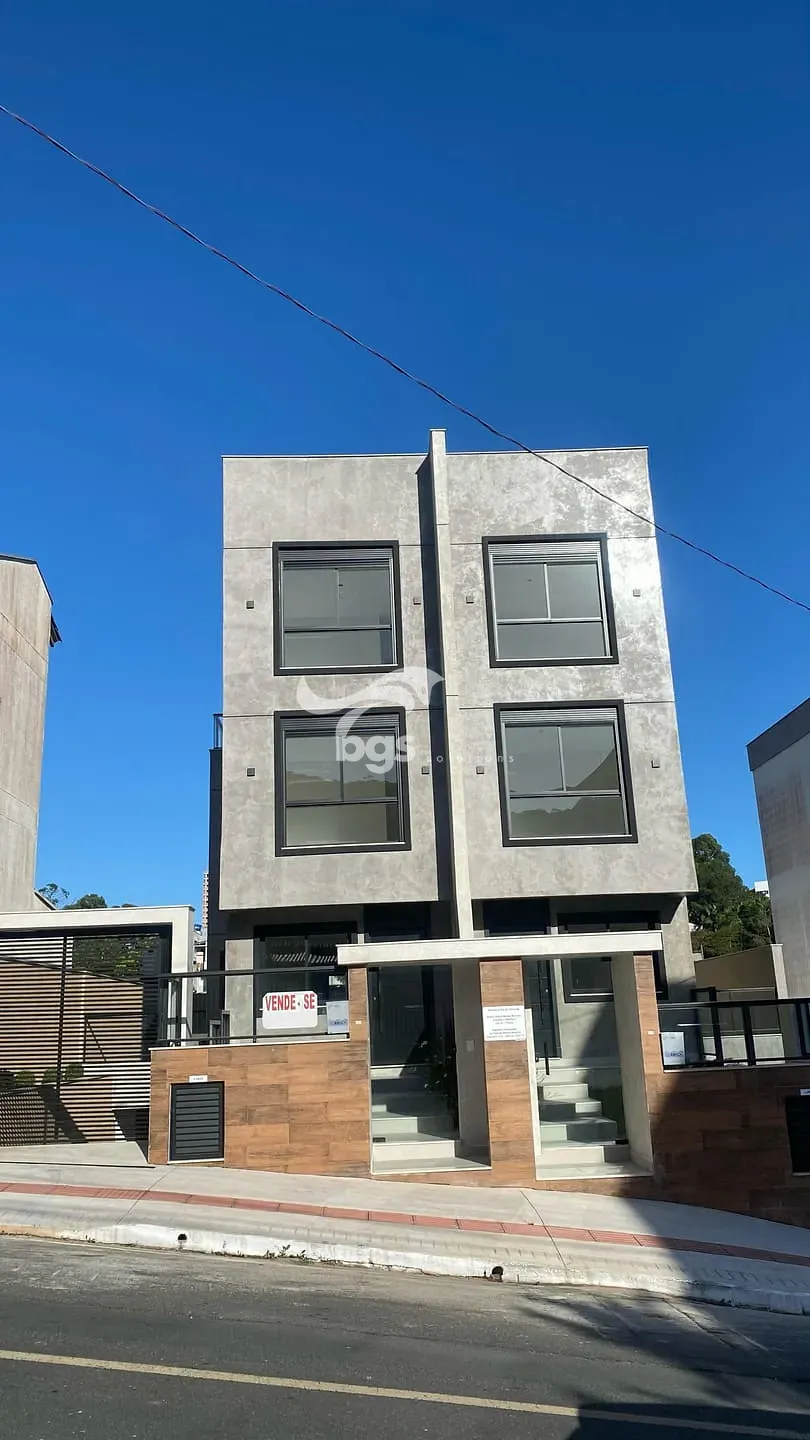 Casa, 3 quartos, 238 m² - Foto 1