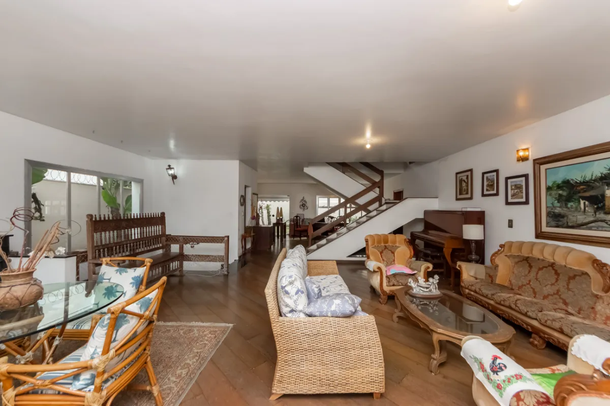Casa para venda em Jardim dos Estados com 3 quartos, sendo 1 suíte, 410m²