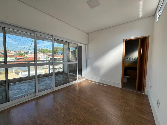 Casa com 40m² 1 quarto e 1 banheiro, para alugar, no bairro Metalúrgicos em Osasco