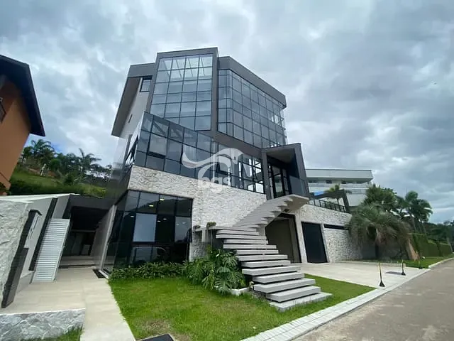 Casa 6 quartos e 7 banheiros, à venda, no bairro Ilhota em Itapema