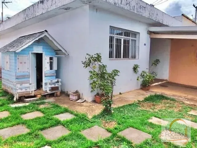 Casa com 220m² 2 quartos e 2 banheiros, à venda, no bairro Alvinópolis em Atibaia