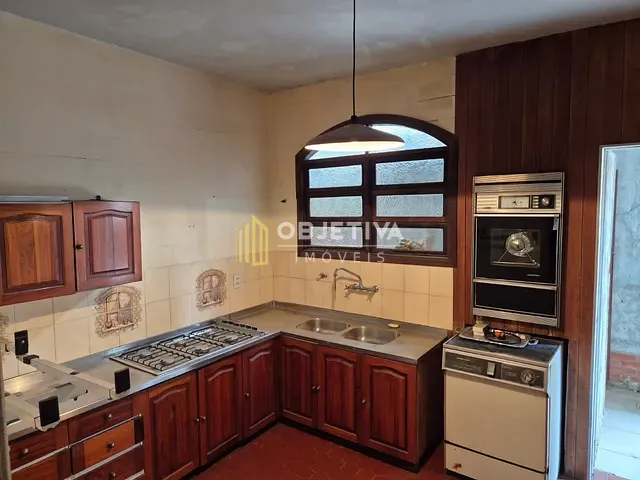 Casa com 310m² 2 quartos e 1 banheiro, à venda, no bairro Vila Assunção em Porto Alegre