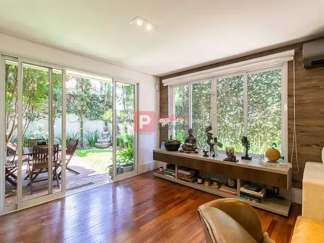 Casa com 250m² 3 quartos e 5 banheiros, à venda, no bairro Alto da Boa Vista em São Paulo