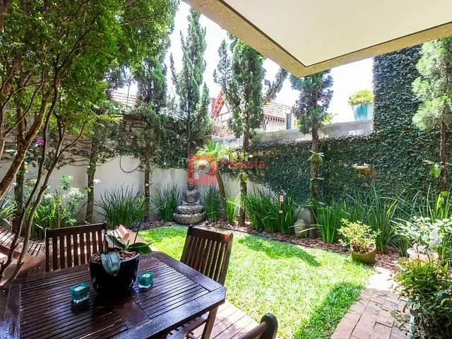 Casa com 250m² 3 quartos e 5 banheiros, à venda, no bairro Alto da Boa Vista em São Paulo