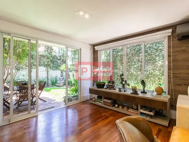 Casa com 250m² 3 quartos e 5 banheiros, à venda, no bairro Alto da Boa Vista em São Paulo