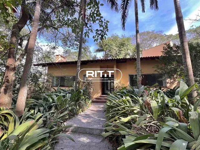 Casa com 2260m² 6 quartos e 9 banheiros, à venda, no bairro Parque São Quirino em Campinas