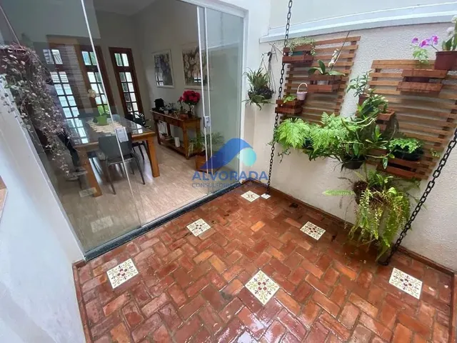 Casa com 140m² 3 quartos e 1 banheiro, à venda, no bairro Villa Branca em Jacareí