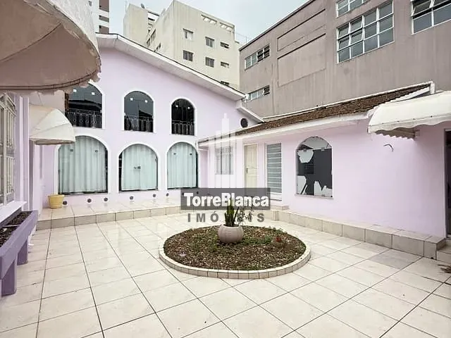 Casa com 507m², à venda, no bairro Centro em Ponta Grossa