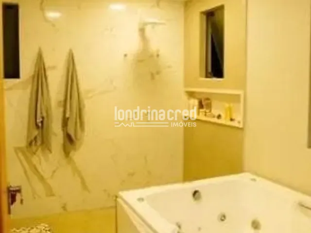 Casa com 390m² 5 quartos e 5 banheiros, à venda, no bairro Lago Parque em Londrina