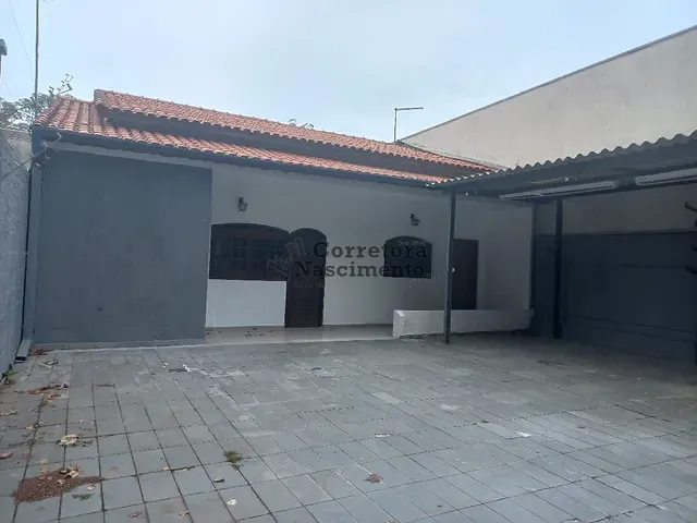 Casa com 250m² 2 quartos e 1 banheiro, à venda, no bairro Jardim Satélite em São José dos Campos