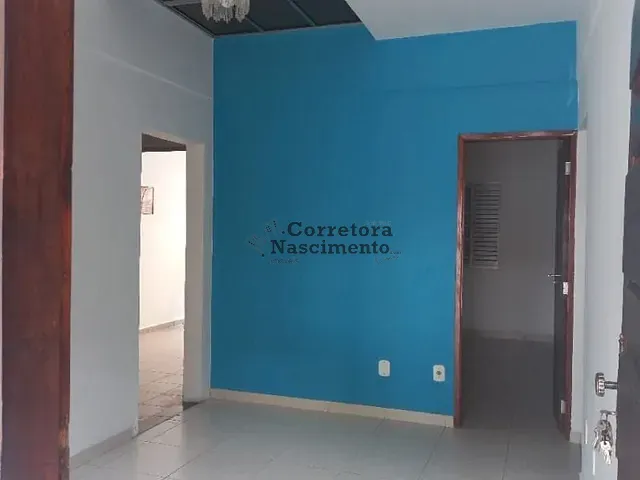 Casa com 250m² 2 quartos e 1 banheiro, à venda, no bairro Jardim Satélite em São José dos Campos