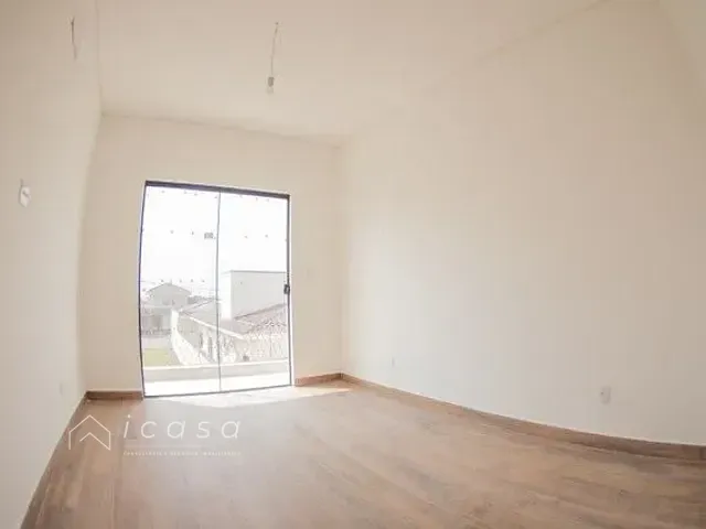 Casa com 150m² 3 quartos e 2 banheiros, à venda, no bairro Piracangaguá (Chácara Flórida) em Taubaté