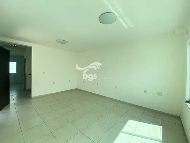 Casa com 175m² 3 quartos e 4 banheiros, à venda, no bairro Ariribá em Balneário Camboriú