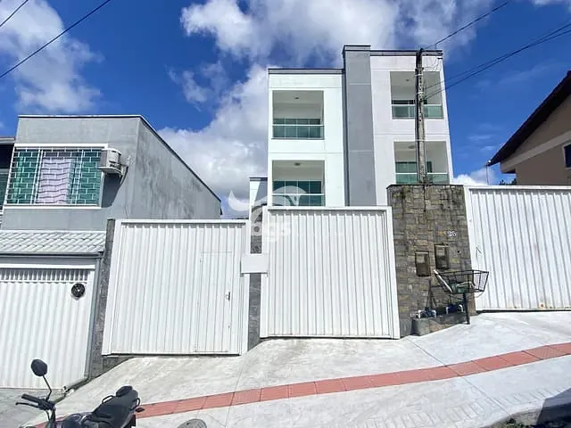Casa com 175m² 3 quartos e 4 banheiros, à venda, no bairro Ariribá em Balneário Camboriú