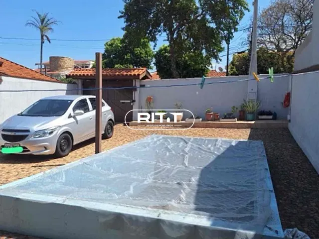 Casa com 340m² 2 quartos e 2 banheiros, à venda, no bairro Jardim das Vitórias Régias em Valinhos