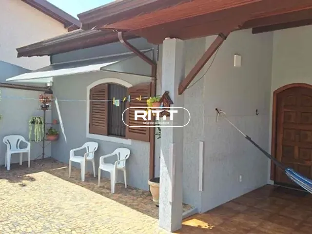 Casa com 340m² 2 quartos e 2 banheiros, à venda, no bairro Jardim das Vitórias Régias em Valinhos