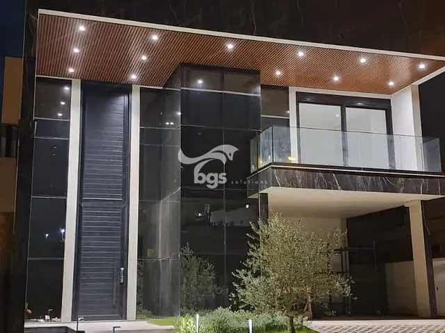 Casa com 671m² 5 quartos e 7 banheiros, à venda, no bairro Santa Regina em Camboriú