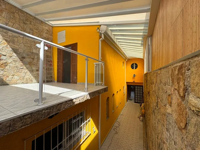 Casa com 203m² 2 quartos e 4 banheiros, à venda, no bairro Cidade das Flores em Osasco