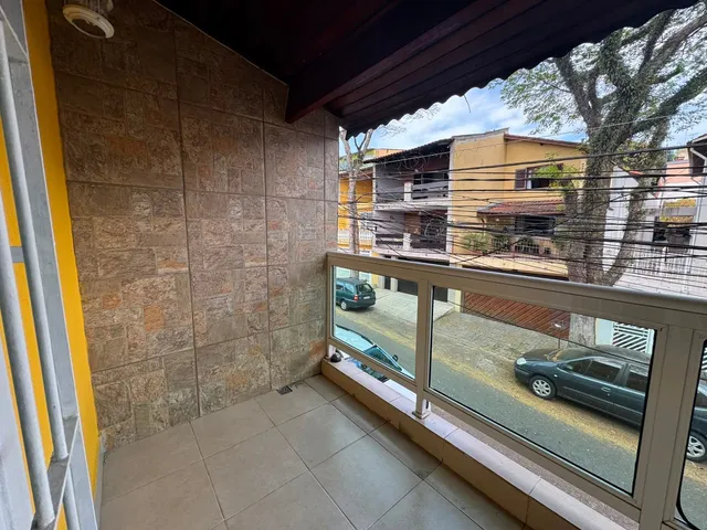 Casa com 203m² 2 quartos e 4 banheiros, à venda, no bairro Cidade das Flores em Osasco
