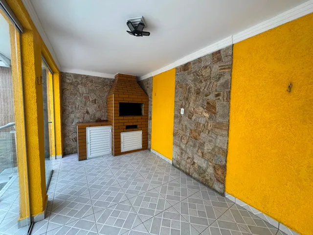 Casa com 203m² 2 quartos e 4 banheiros, à venda, no bairro Cidade das Flores em Osasco