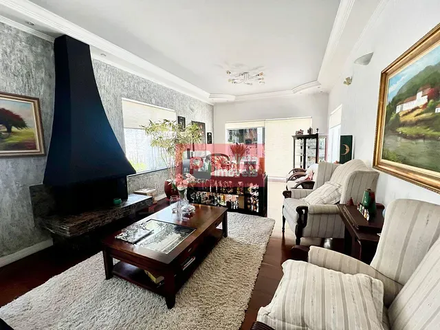 Casa com 690m² 3 quartos e 2 banheiros, à venda, no bairro Jardim Prudência em São Paulo