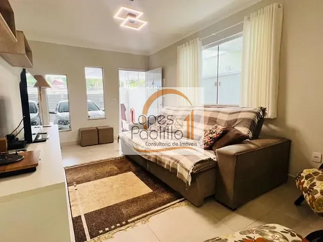 Casa com 144m² 3 quartos e 3 banheiros, à venda, no bairro Jardim Maristela em Atibaia