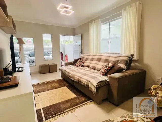 Casa com 144m² 3 quartos e 3 banheiros, à venda, no bairro Jardim Maristela em Atibaia