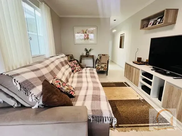 Casa com 144m² 3 quartos e 3 banheiros, à venda, no bairro Jardim Maristela em Atibaia