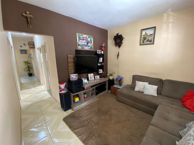Casa com 250m² 4 quartos e 2 banheiros, à venda, no bairro Jardim Baronesa em Taubaté