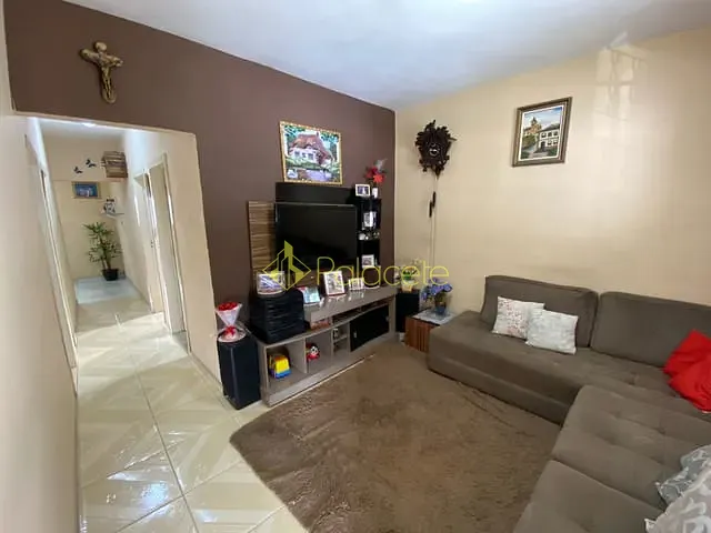Casa com 250m² 4 quartos e 2 banheiros, à venda, no bairro Jardim Baronesa em Taubaté