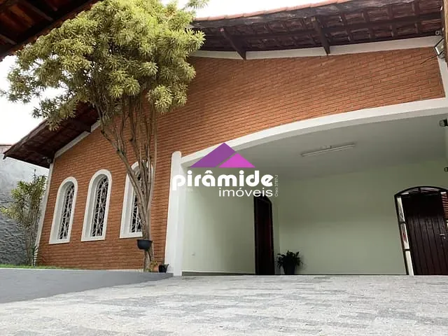 Casa com 435m² 4 quartos e 2 banheiros, à venda, no bairro Vila Industrial em São José dos Campos