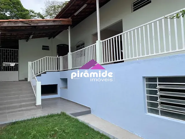 Casa com 435m² 4 quartos e 2 banheiros, à venda, no bairro Vila Industrial em São José dos Campos