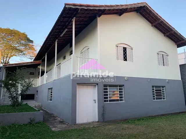 Casa com 435m² 4 quartos e 2 banheiros, à venda, no bairro Vila Industrial em São José dos Campos