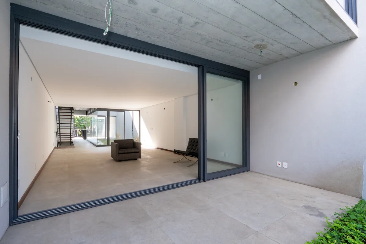 Casa para venda em Vila Madalena com 3 quartos, sendo 3 suítes, 278m²