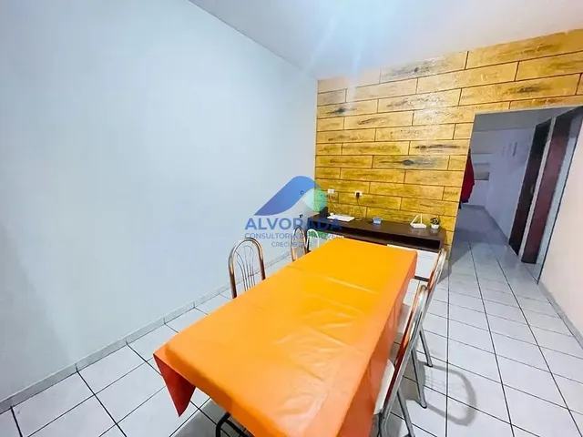 Casa com 250m² 2 quartos e 1 banheiro, à venda, no bairro Jardim Satélite em São José Dos Campos
