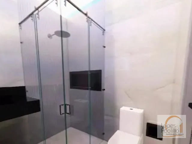 Casa com 215m² 3 quartos e 3 banheiros, à venda, no bairro Vila Petrópolis em Atibaia