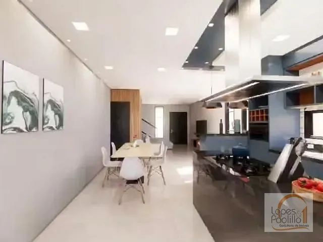 Casa com 215m² 3 quartos e 3 banheiros, à venda, no bairro Vila Petrópolis em Atibaia
