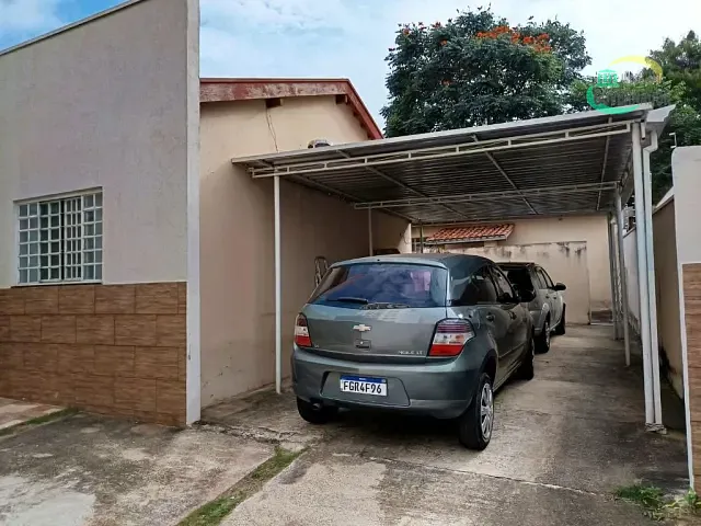 Casa com 242m² 3 quartos e 1 banheiro, à venda, no bairro Vila Rossi Borghi e Siqueira em Campinas