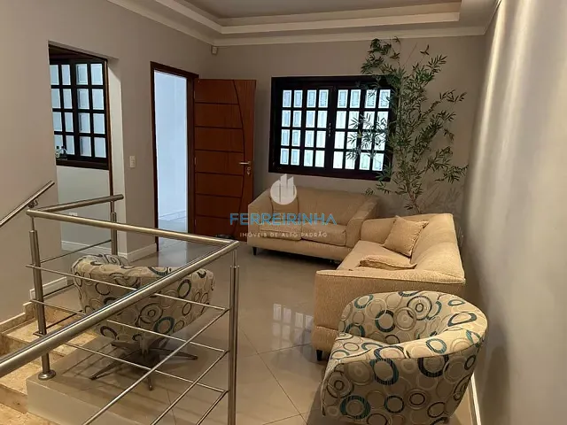 Casa com 142m² 2 quartos e 2 banheiros, à venda ou para alugar, no bairro Jardim das Indústrias em São José dos Campos