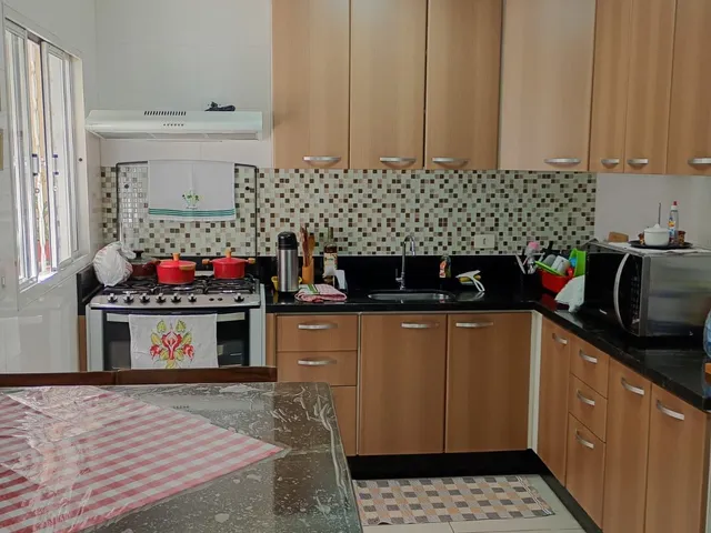 Casa 3 quartos e 2 banheiros, à venda, no bairro Parque Pinheiros em Taboão da Serra