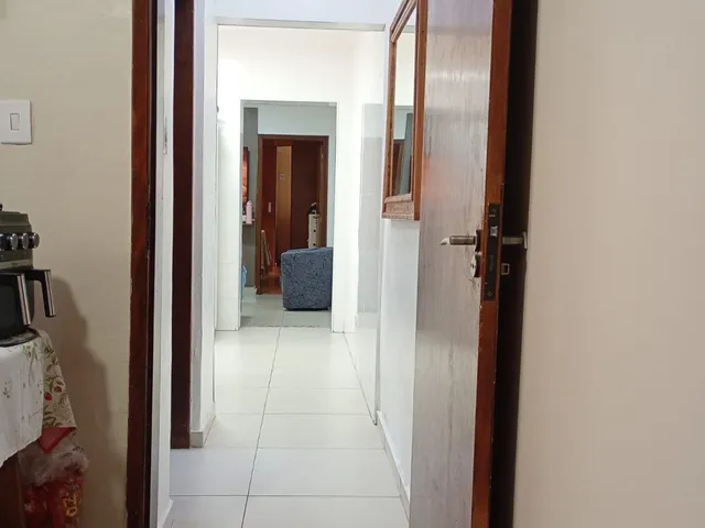 Casa 3 quartos e 2 banheiros, à venda, no bairro Parque Pinheiros em Taboão da Serra