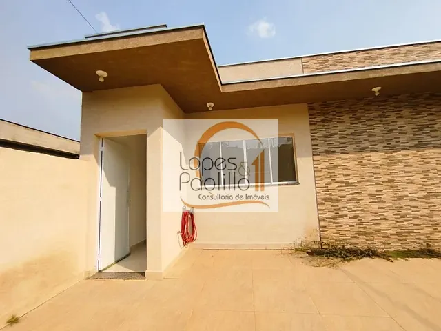 Casa com 212m² 3 quartos e 2 banheiros, à venda, no bairro Jardim Santa Fe em Bom Jesus dos Perdões