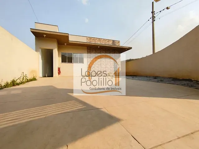 Casa com 212m² 3 quartos e 2 banheiros, à venda, no bairro Jardim Santa Fe em Bom Jesus dos Perdões