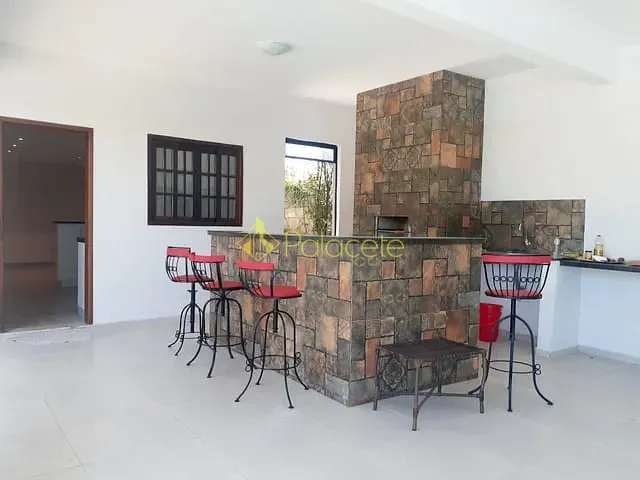 Casa com 622m² 5 quartos e 2 banheiros, à venda, no bairro Jardim Residencial Doutor Lessa em Pindamonhangaba