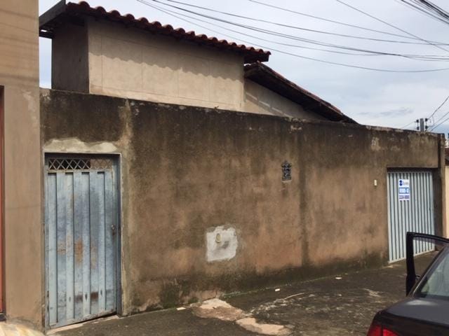Foto do Casa - Casa com 3 dormitórios à venda, 138 m² por R$ 250.000,00 - Leblon - Uberaba/MG | ZUCATO IMOBILIARIA LTDA