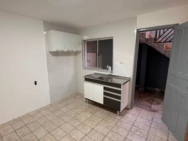 Casa 1 quarto e 1 banheiro, para alugar, no bairro Jardim Novo Horizonte em Carapicuíba