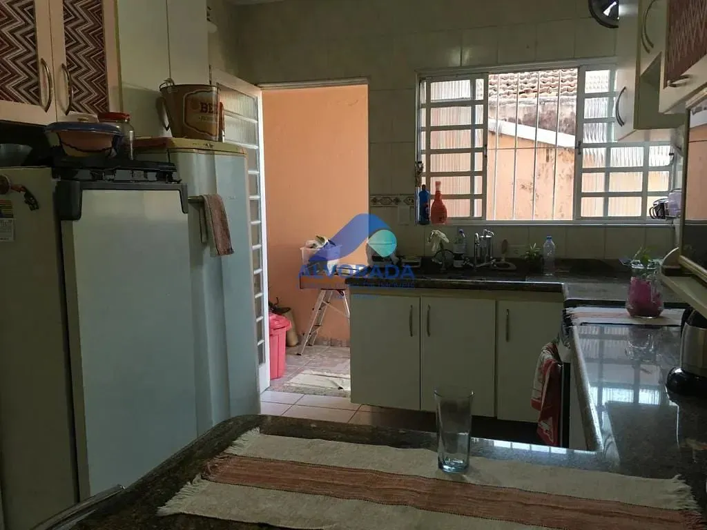 Casa, 3 quartos, 188 m² - Foto 2